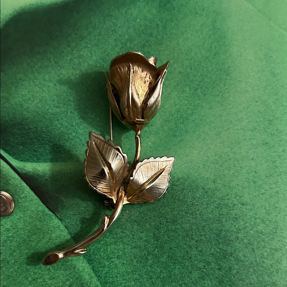 Vintage Gold  tone Rose Brooch Pin